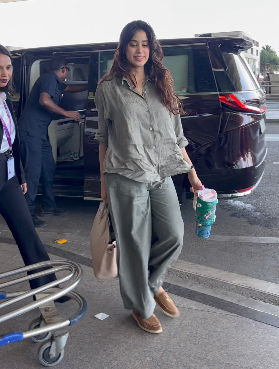 janhvi kapoor solid grey co-ord set