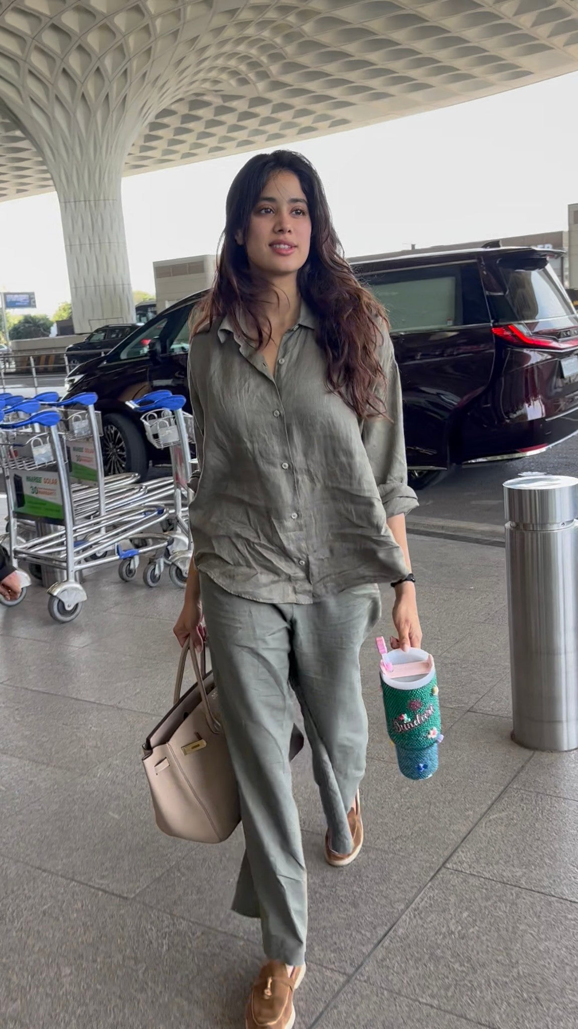 janhvi kapoor solid grey co-ord set