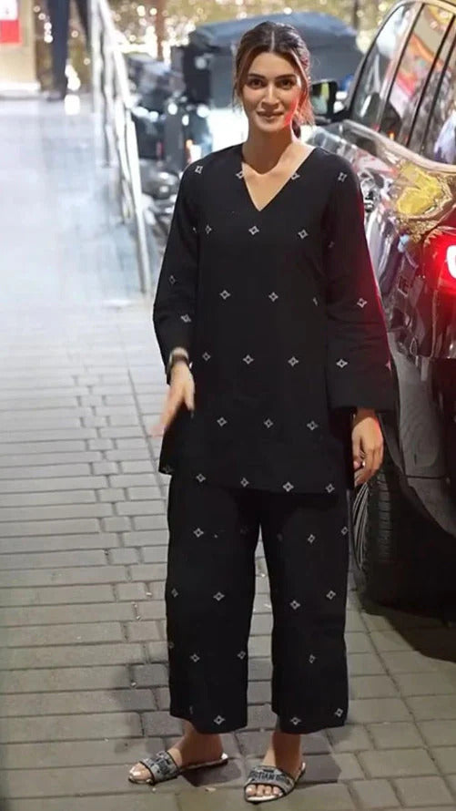 kriti sanon black star co-ord set
