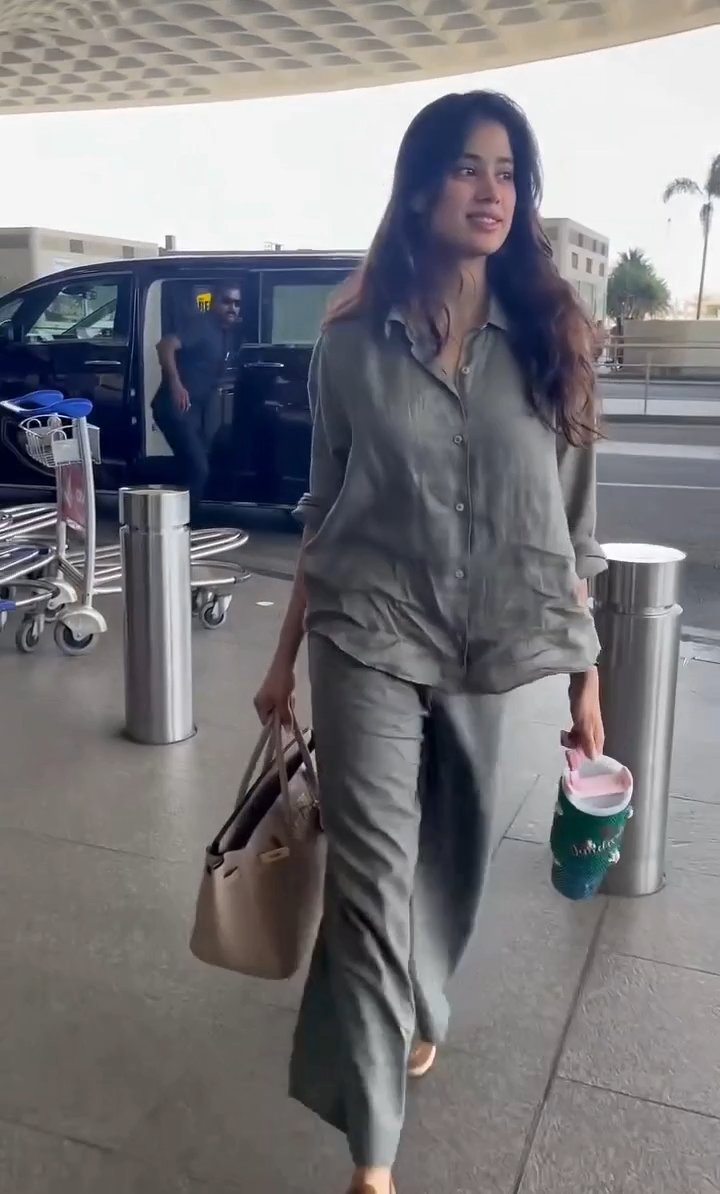janhvi kapoor solid grey co-ord set